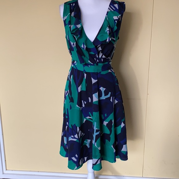 Ann Taylor dress size 8 - Picture 2 of 13